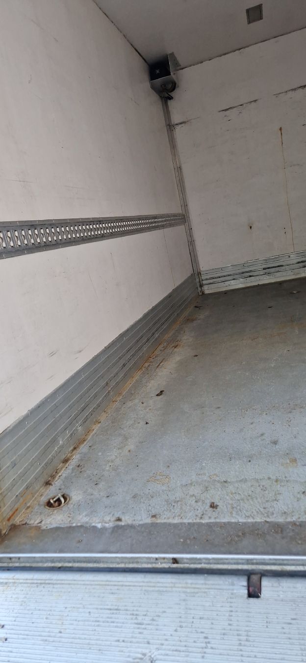 Rimorchi: GRANDE REMORQUE 3500KG AVEC PLAQUE ÉLÉVATRICE – Usato da St. Ursen venduto da cpi23 8