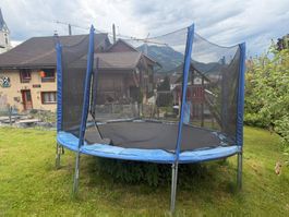Gartentrampolin 3.60m ab CHF 1.– (für Selbstabholer/Bastler)