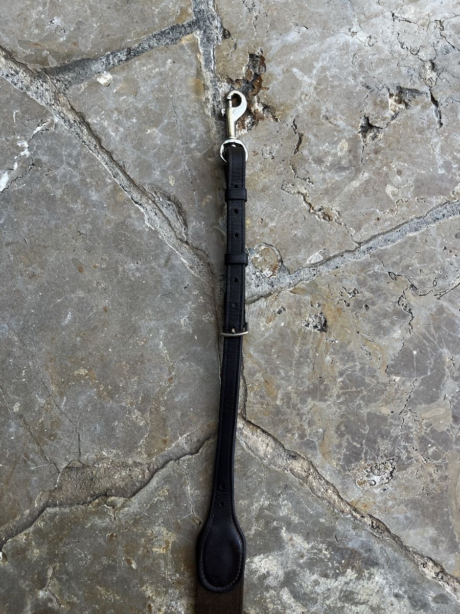 Briglie & Cavezze: Collier de chasse en cuir brun taille cheval  – Usato da Le Landeron venduto da emm_q6yt 1