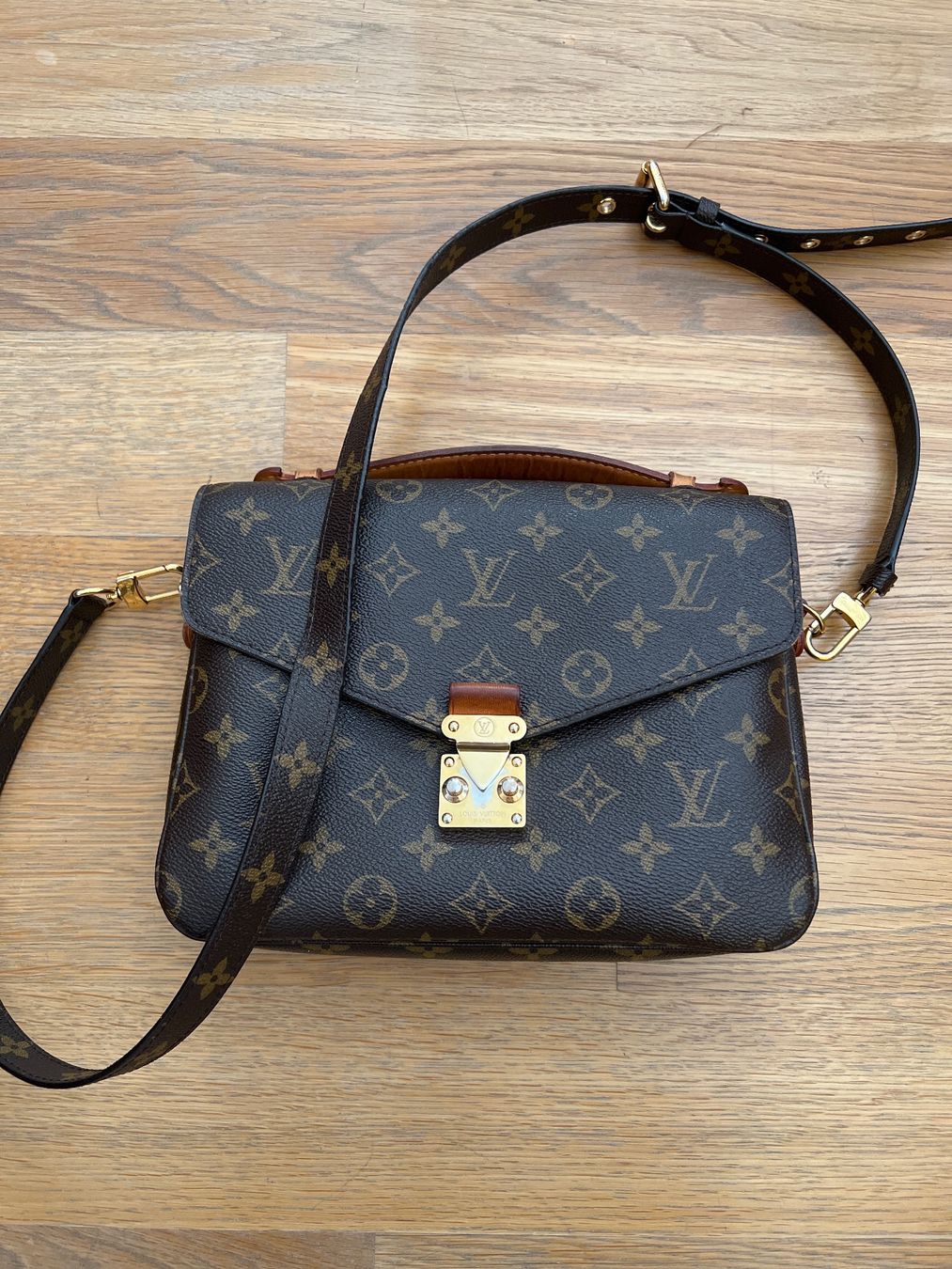 Louis Vuitton Borse da donna: Louis Vuitton Pochette Métis – Usato da Luzern venduto da jud_kgy7