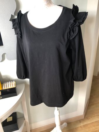 Schickes, schwarzes Shirt mit Rüschen - Grösse 46