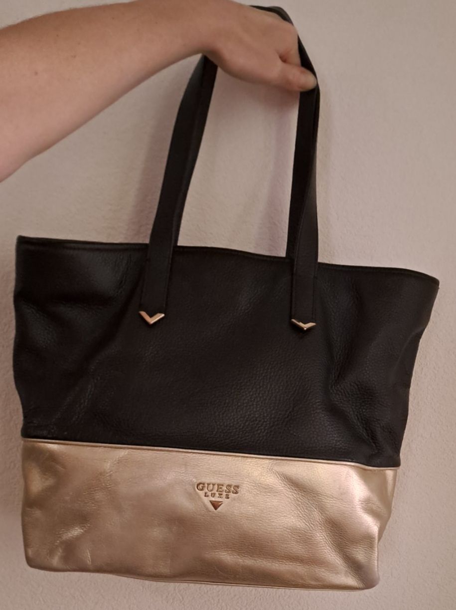Guess Sacs femmes: Schultertasche aus Leder – D'occasion à Zürich par Callea