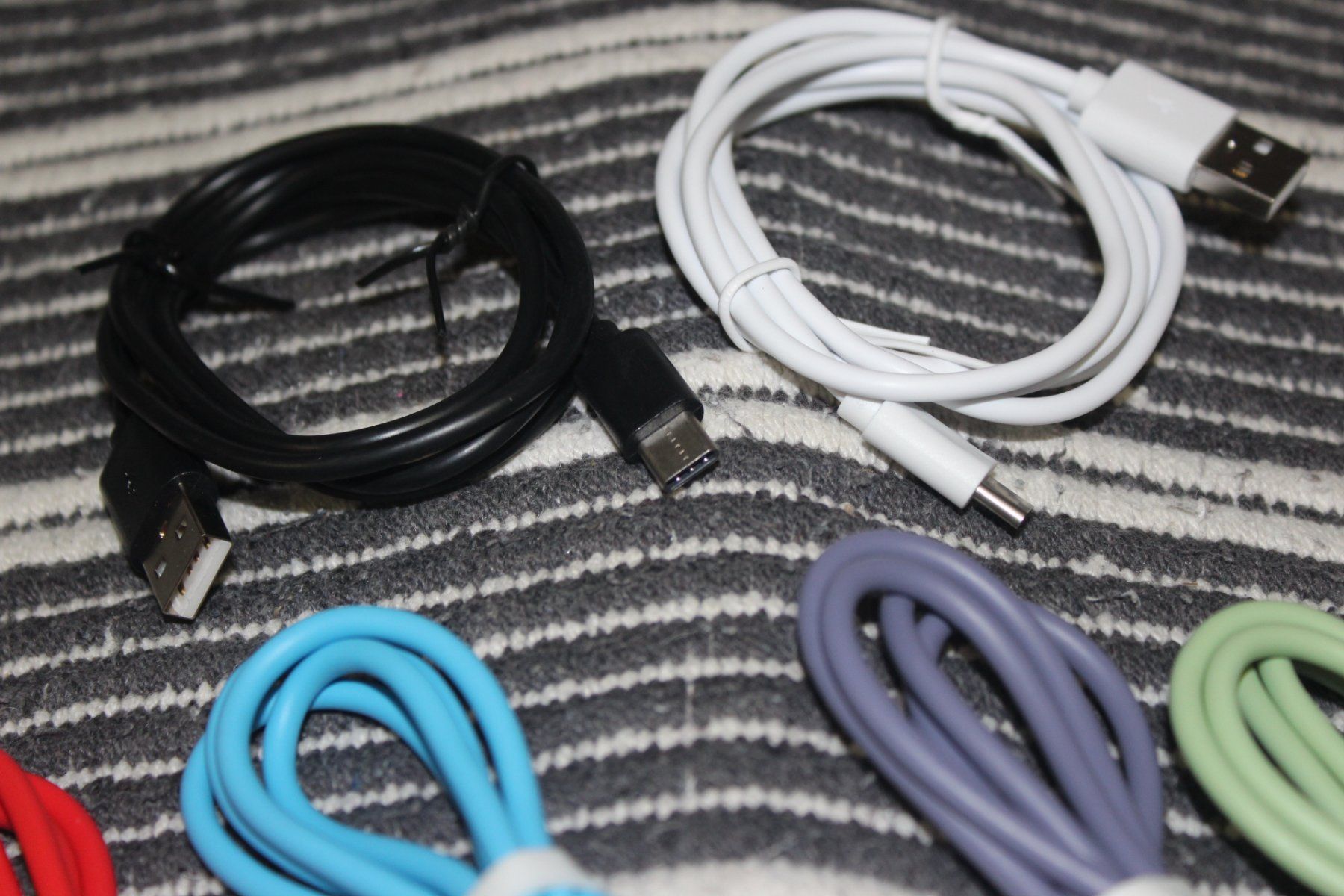 Cavi: 6x farbig USB C type c daten kabel handy natel tablet – Nuovo (secondo la descrizione) da Kirchdorf AG venduto da Aarereussshop 1
