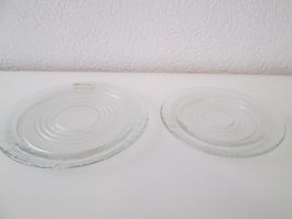 2 Glasteller Glasi Hergiswil D-21,5cm., D-18cm.
