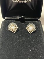Square earrings