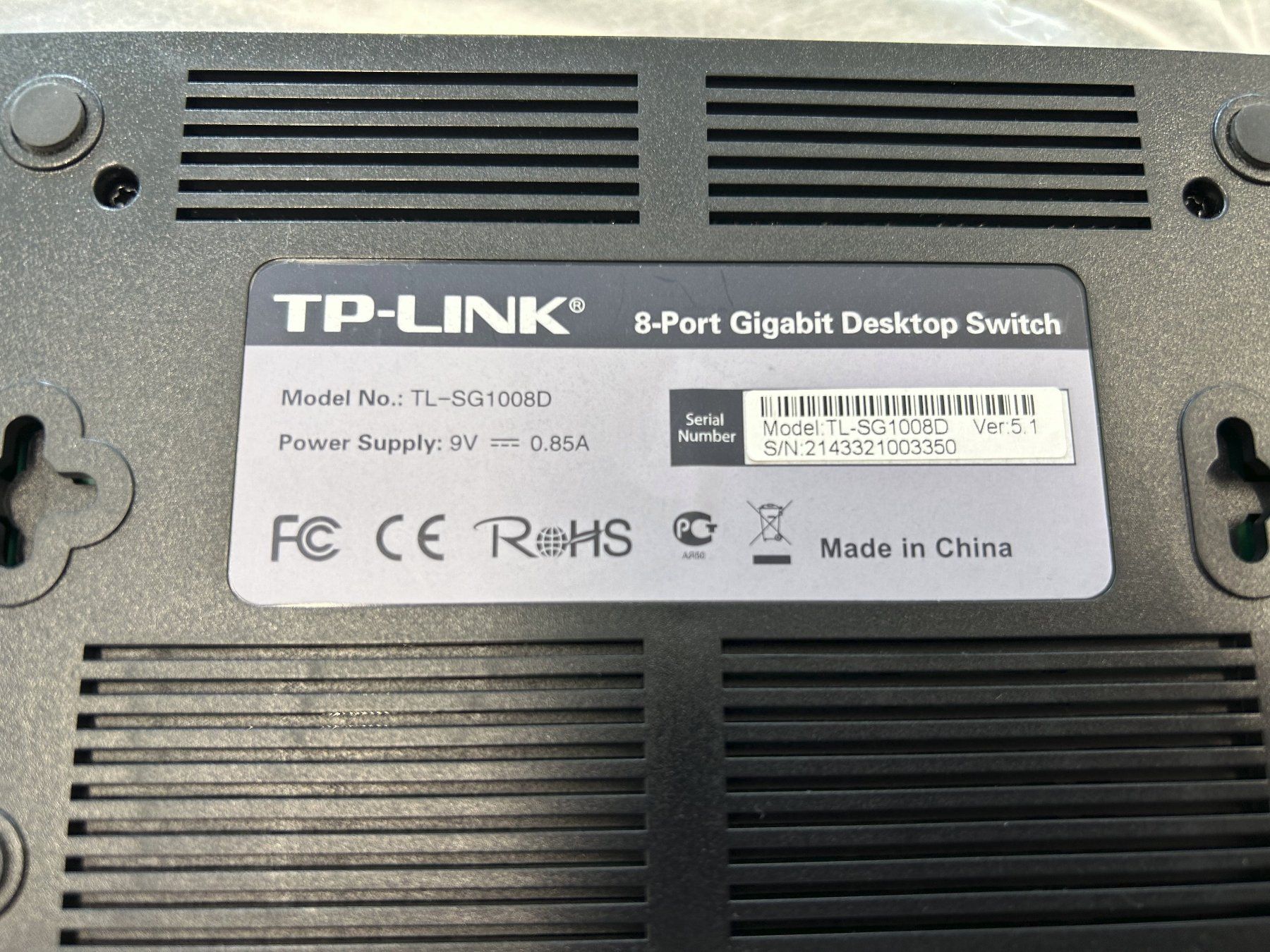 TP-Link Hubs & Switches: TP-Link 8 Port Gigabit Desktop Switch Ethernet TL-SG1008D – Gebraucht aus Wetzikon ZH von BackToRetro 3