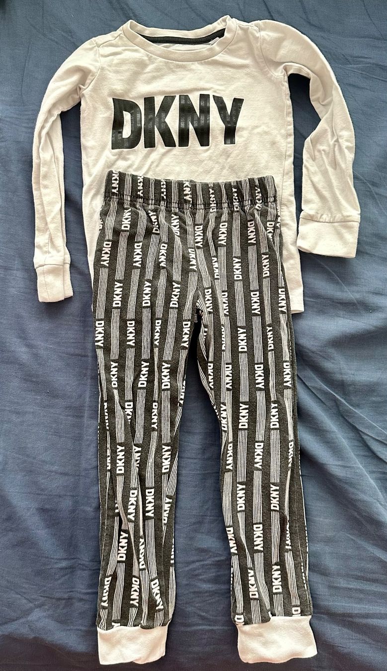 DKNY Pyjamas: DKNY Pyjamas – D'occasion à Dürrenroth par tvy_bh56