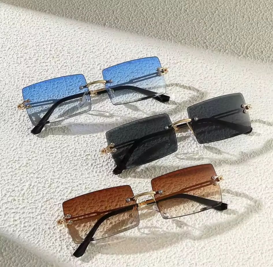 Occhiali & Lenti: Lunettes de soleil rectangulaires – Nuovo e nell'imballaggio originale da Genève venduto da inf_9cc5
