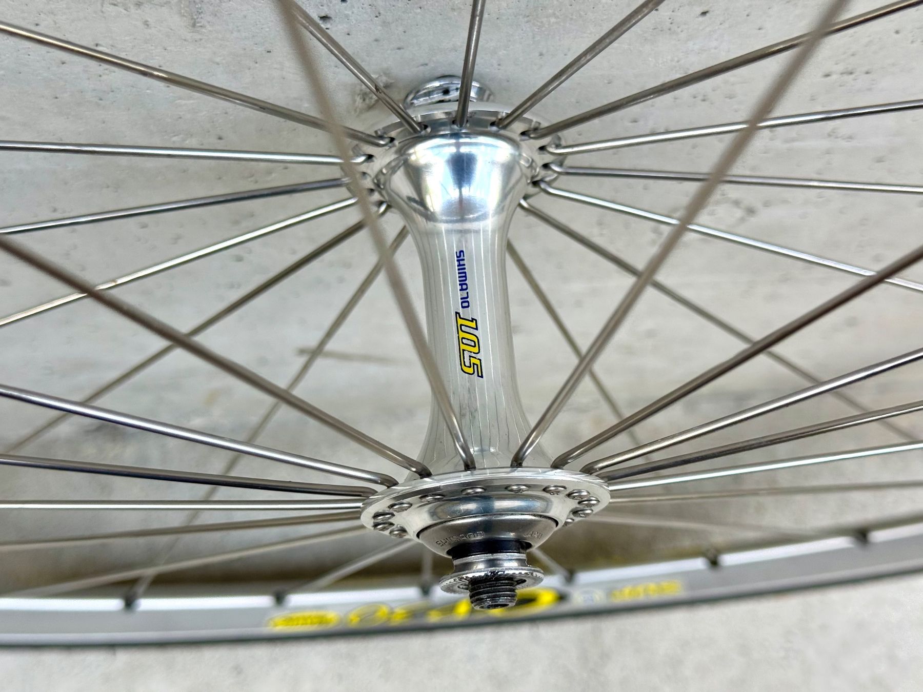 Shimano Ersatzteile: Shimano 105 5500 Mavic CXP 30 Laufradsatz 28" LRS TOPZ. 2605 – Gebraucht aus Luzern von bikeandbeltcom 5