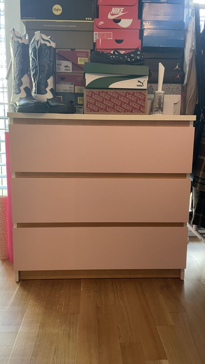 Ikea Cassettiere: Commode/Meuble de rangement rose clair, parfait état! – Usato da Biel/Bienne venduto da ili_s2vh