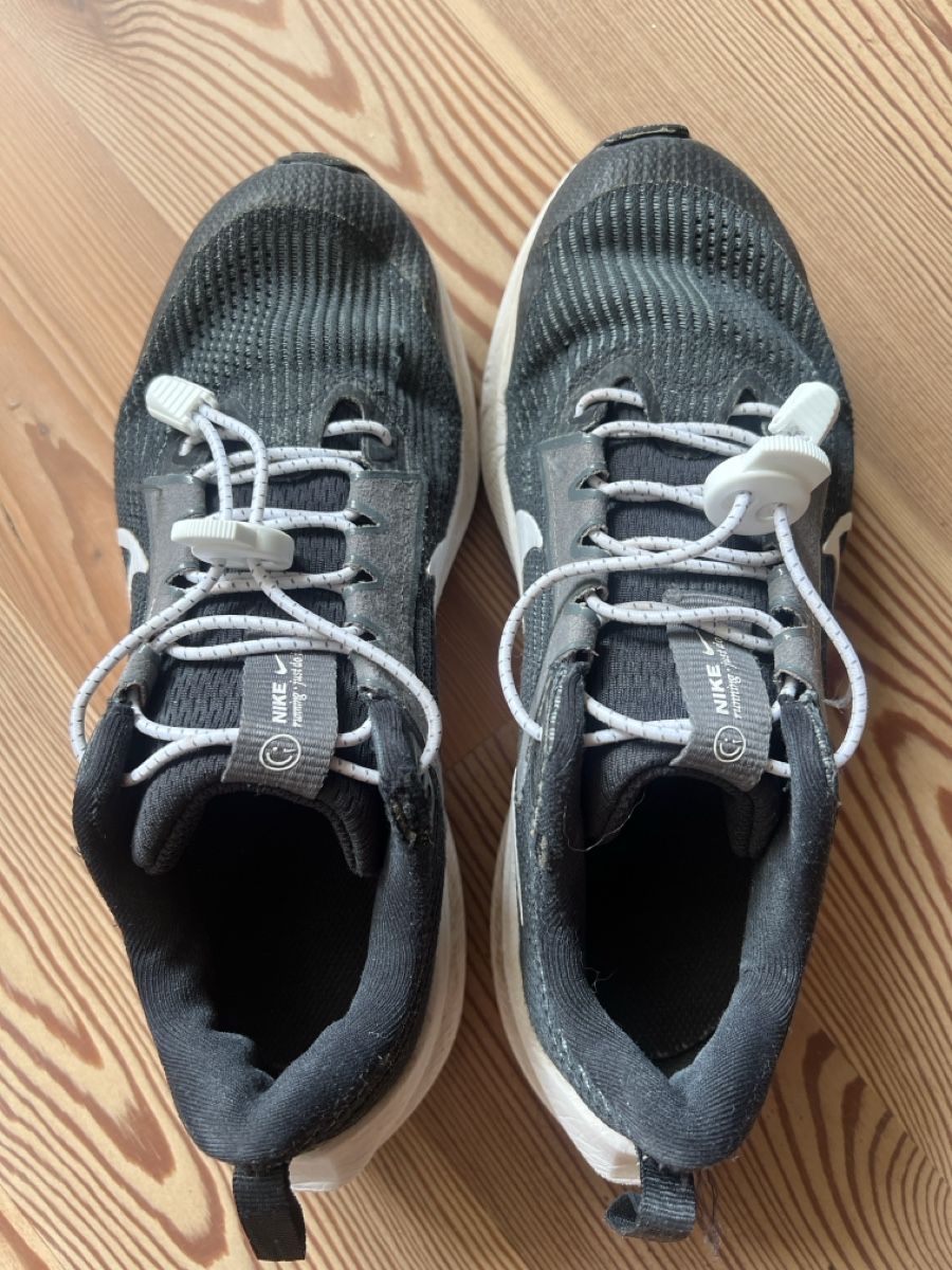 Nike Scarpe da uomo: Nike Pegasus 40 Running Shoes Size 36 – Usato da Zürich venduto da tsw_f52q 4