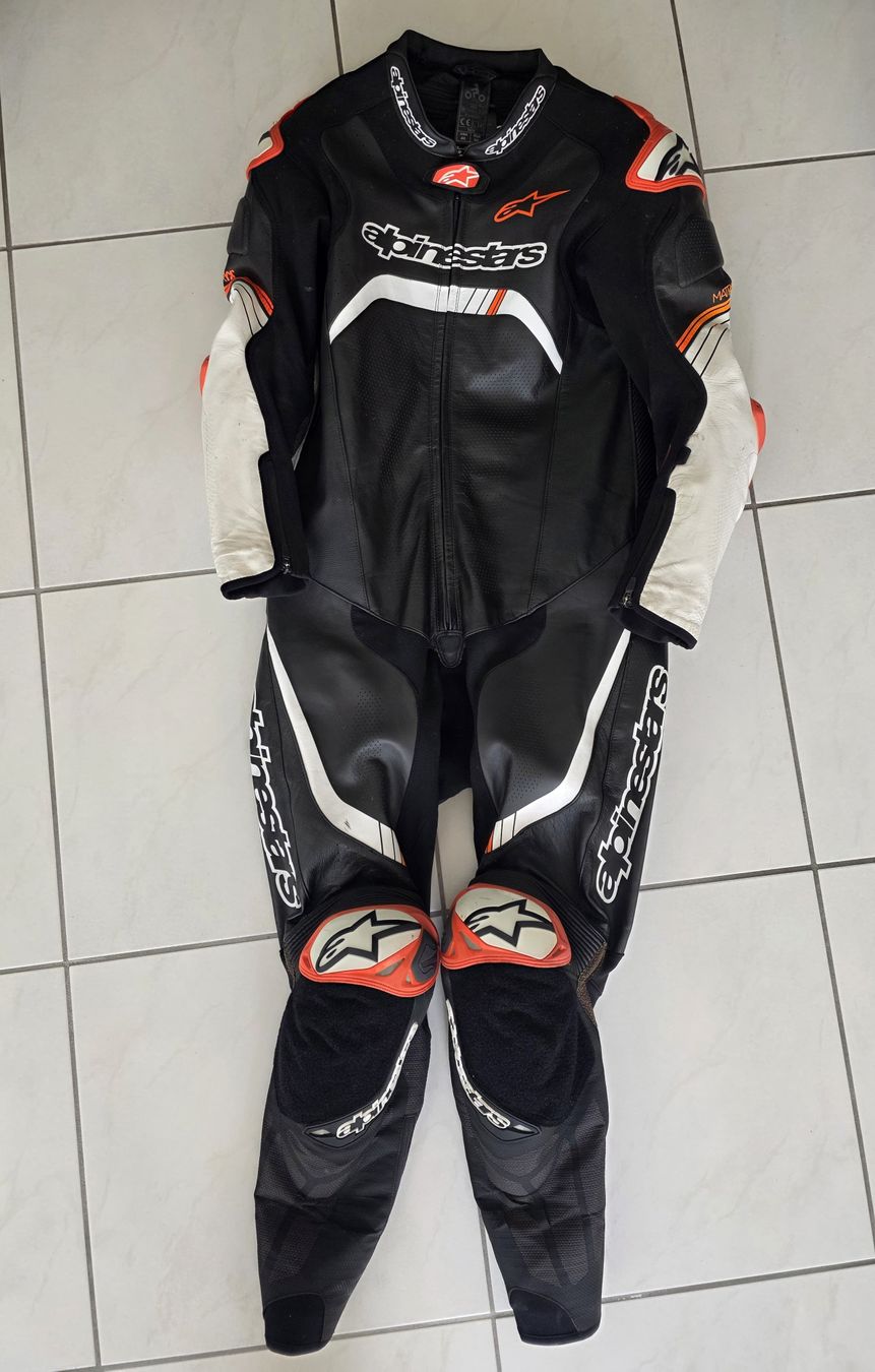 Alpinestars Completi: Alpinestars Kombi - GP Tech V4 - Gr. 50 – Usato da Belp venduto da Ginus85