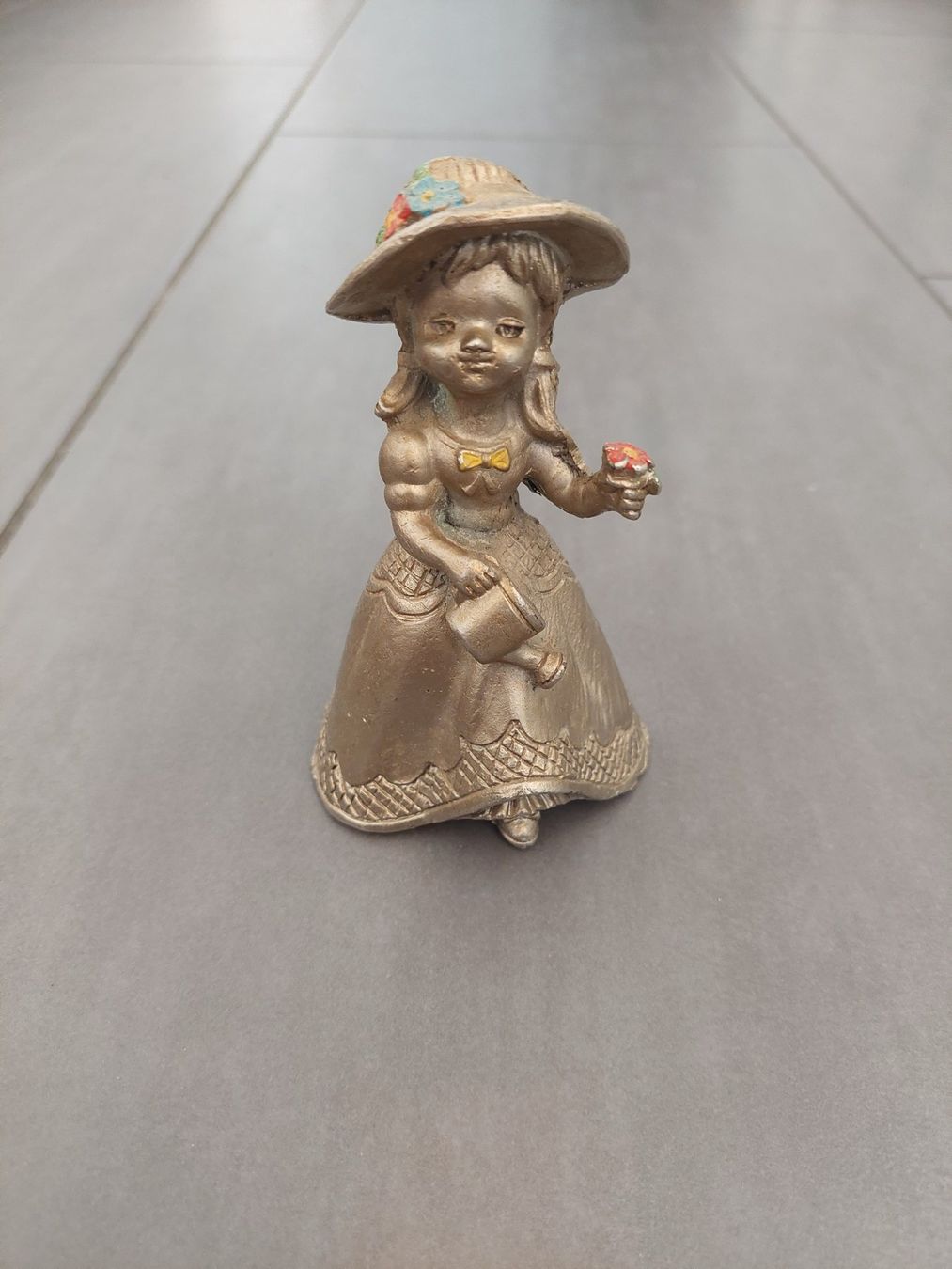 Statuette: Figur Mädchen – Usato da Härkingen venduto da Laaleeluu15
