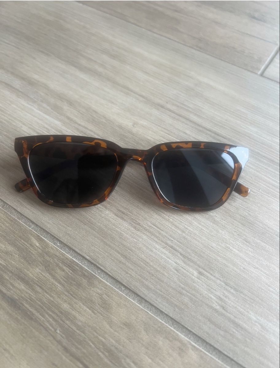 Brillen & Gläser: Sonnenbrille ungetragen  – Neu und originalverpackt aus Dübendorf von ali_g7p8 1