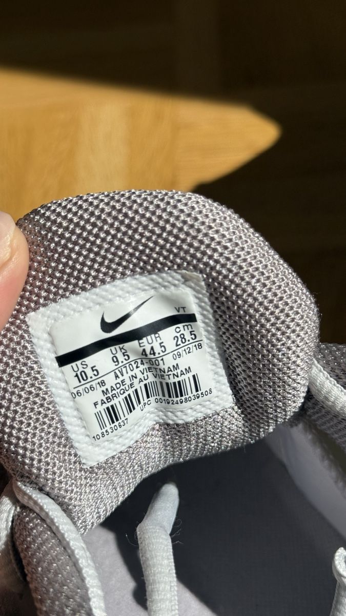 Nike Scarpe da uomo: Nike Air Max Deluxe Wolf Grey – Nuovo (secondo la descrizione) da Arbon venduto da mau_52qv 1