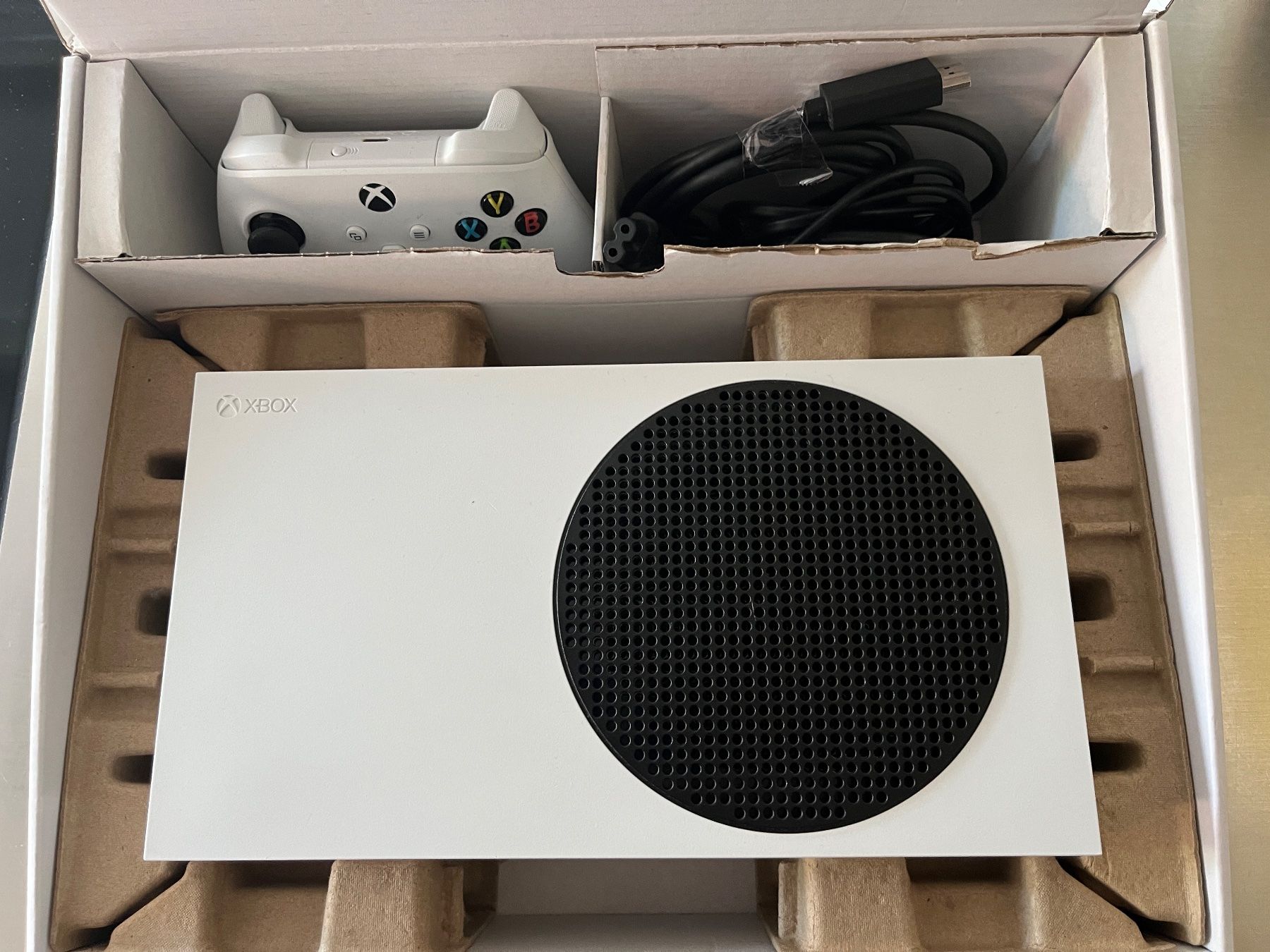 Microsoft Console: Xbox Series S – Usato da Büren zum Hof venduto da sbbzh 1
