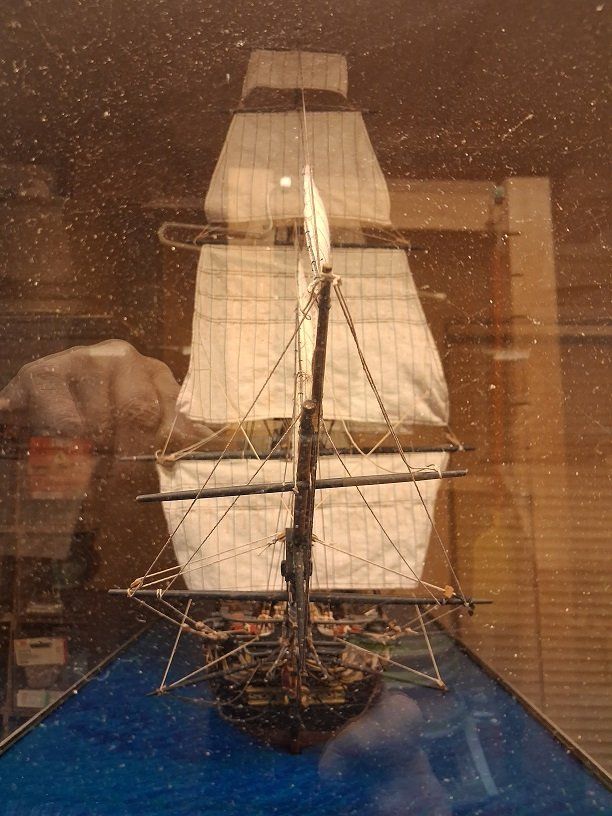 Kit di modellismo & Modellini statici: Frégate américaine 1799 - maquette d'exposition cl. musée. – Usato da Mézery-près-Donneloye venduto da denzer 5