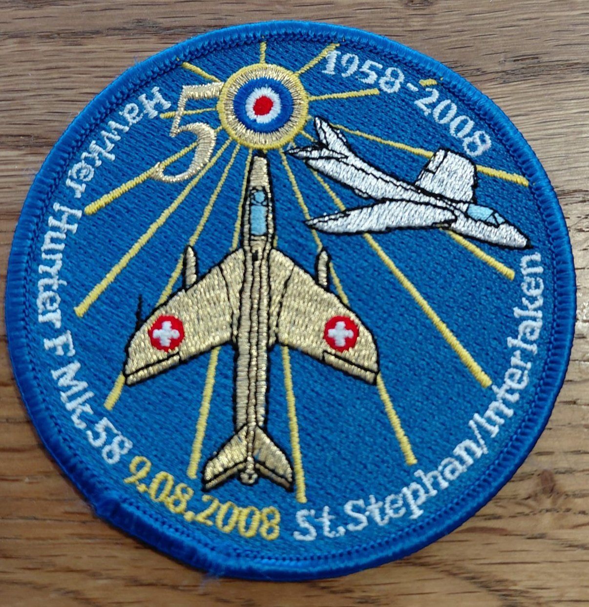 Schweizer Armee Placchette & Badge: Hawker Hunter F Mk.58 Jubiläums-Patch, St. Stephan 2008 – Nuovo e nell'imballaggio originale da Derendingen venduto da Nellino01