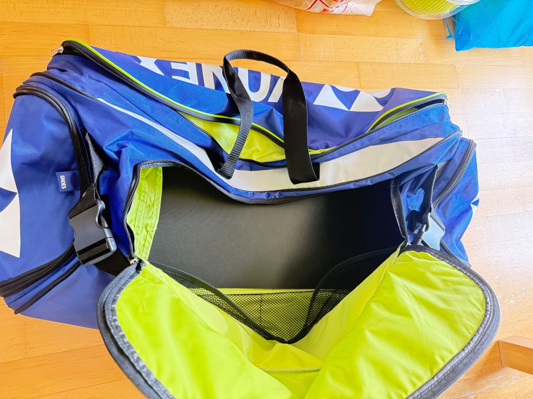 Yonex Borse: Yonex Sporttasche blau – Nuovo (secondo la descrizione) da Birmenstorf AG venduto da qiz_w9gd 1