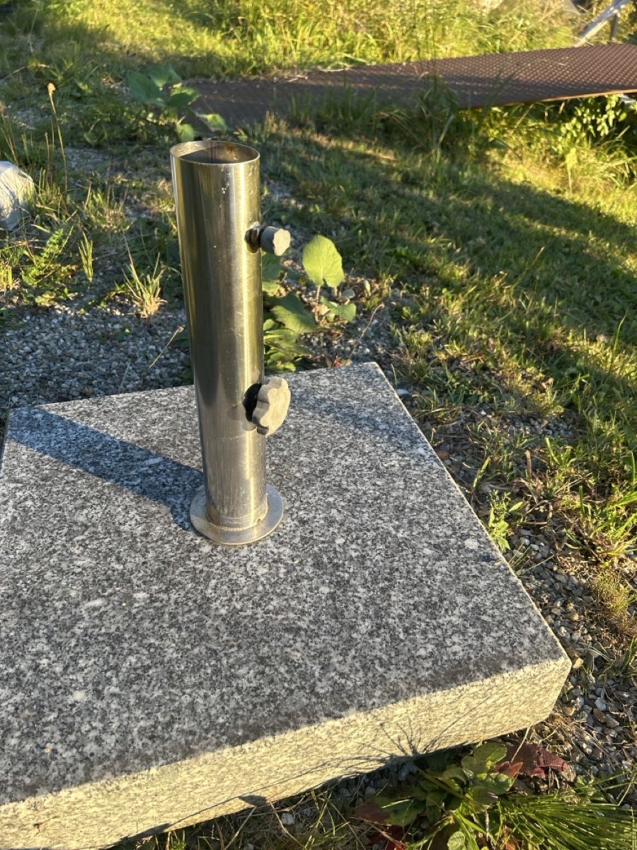 Altro: Sonnenschirmständer Granit, Edelstahl – Usato da Eigenthal venduto da dog111