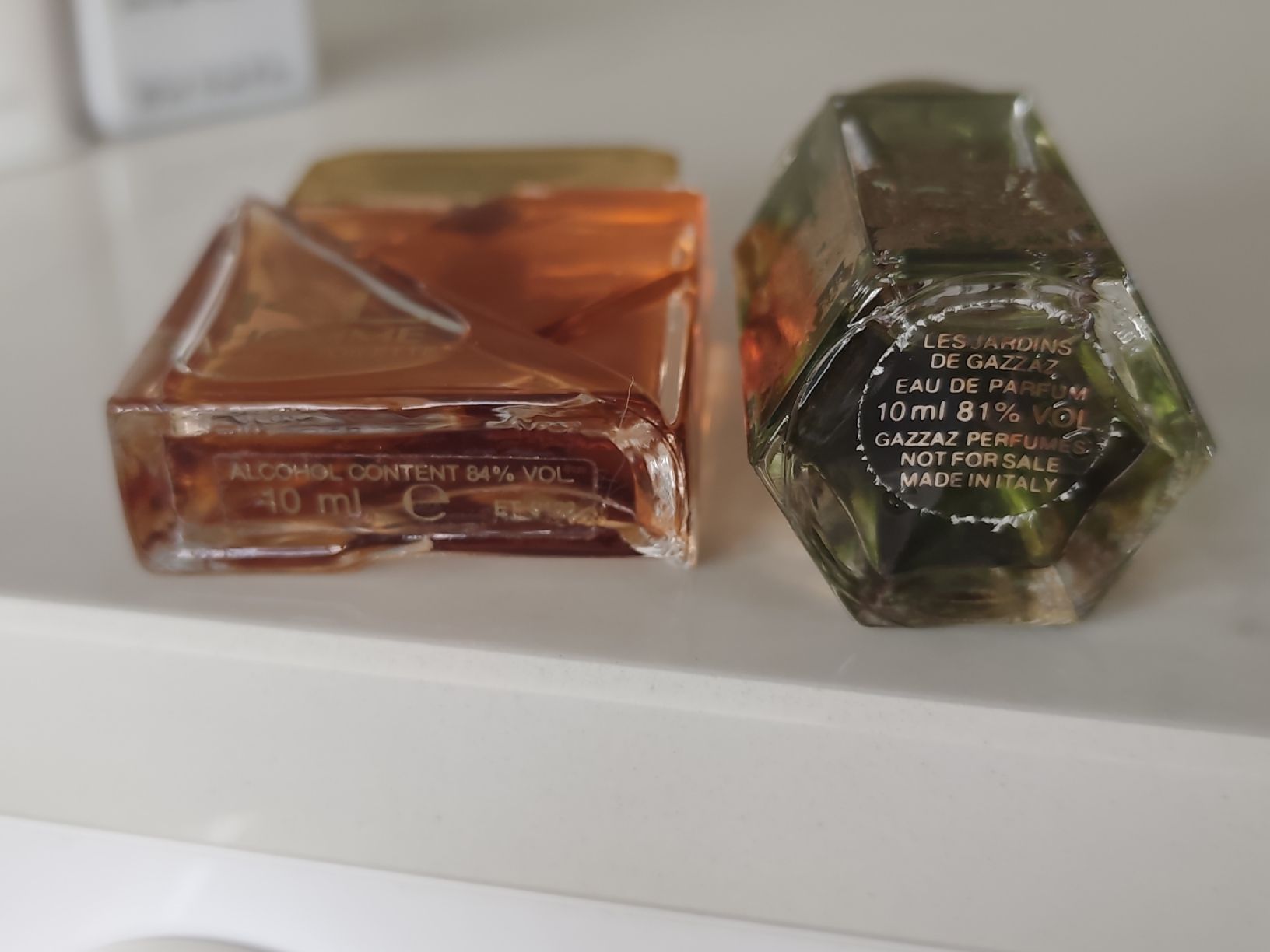 Profumi & Eau de Toilette: Parfume collection miniature vintage – Nuovo (secondo la descrizione) da Männedorf venduto da Ursik_OnlineShop 2