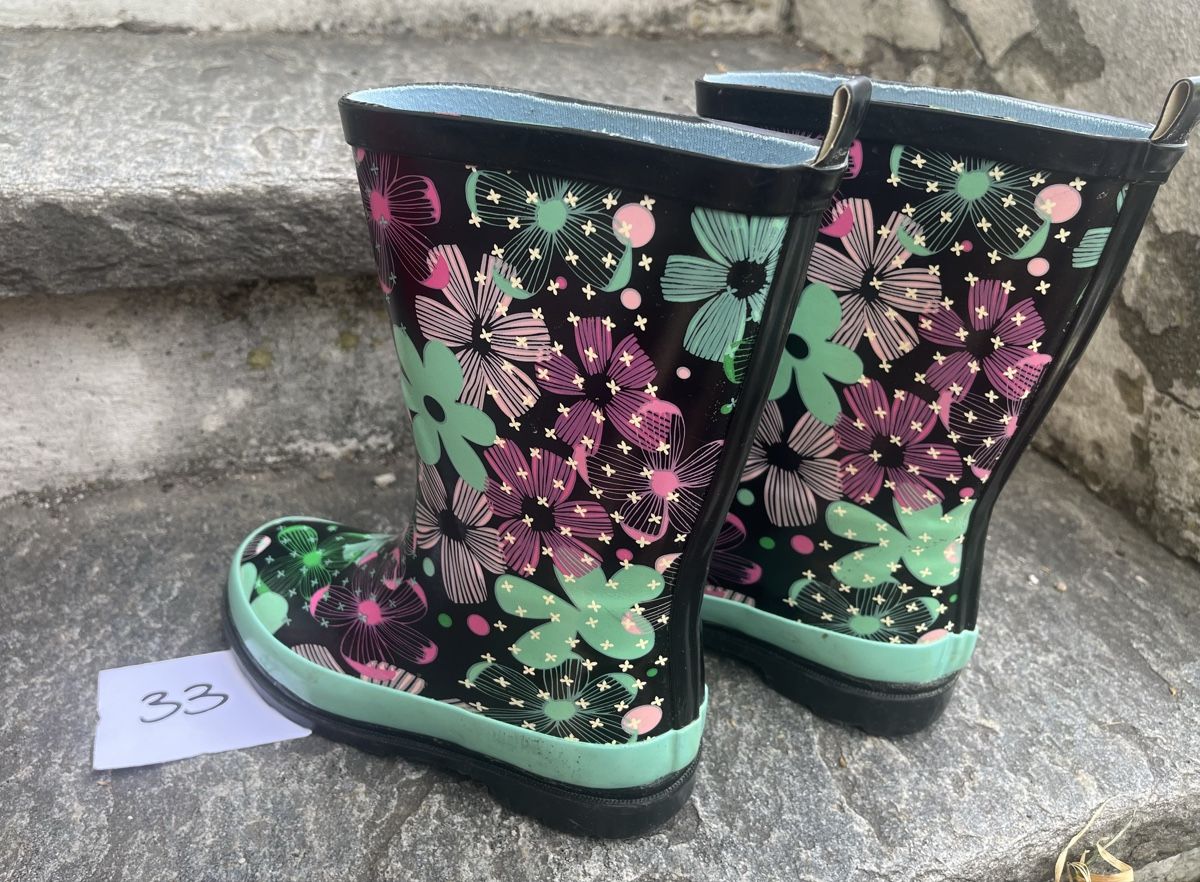 Chaussures filles: Gummistiefel Grösse 33 – D'occasion à Jonschwil par Theswissmiss 1