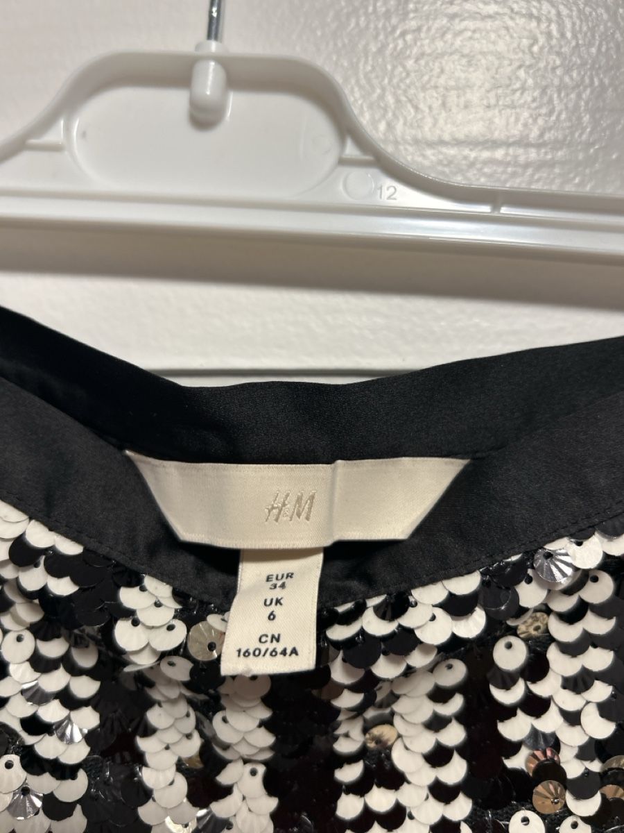 H&M Gonne: Pailletten Rock mit seitlichem Schlitz – Usato da Bern venduto da Orchispallens 3