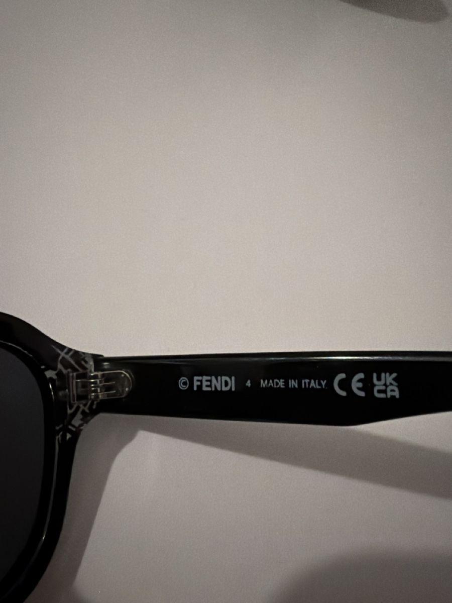 Fendi Occhiali & Lenti: Fendi Sonnenbrille FE40076U 01C – Usato da Ennenda venduto da SAMOURAI02 3