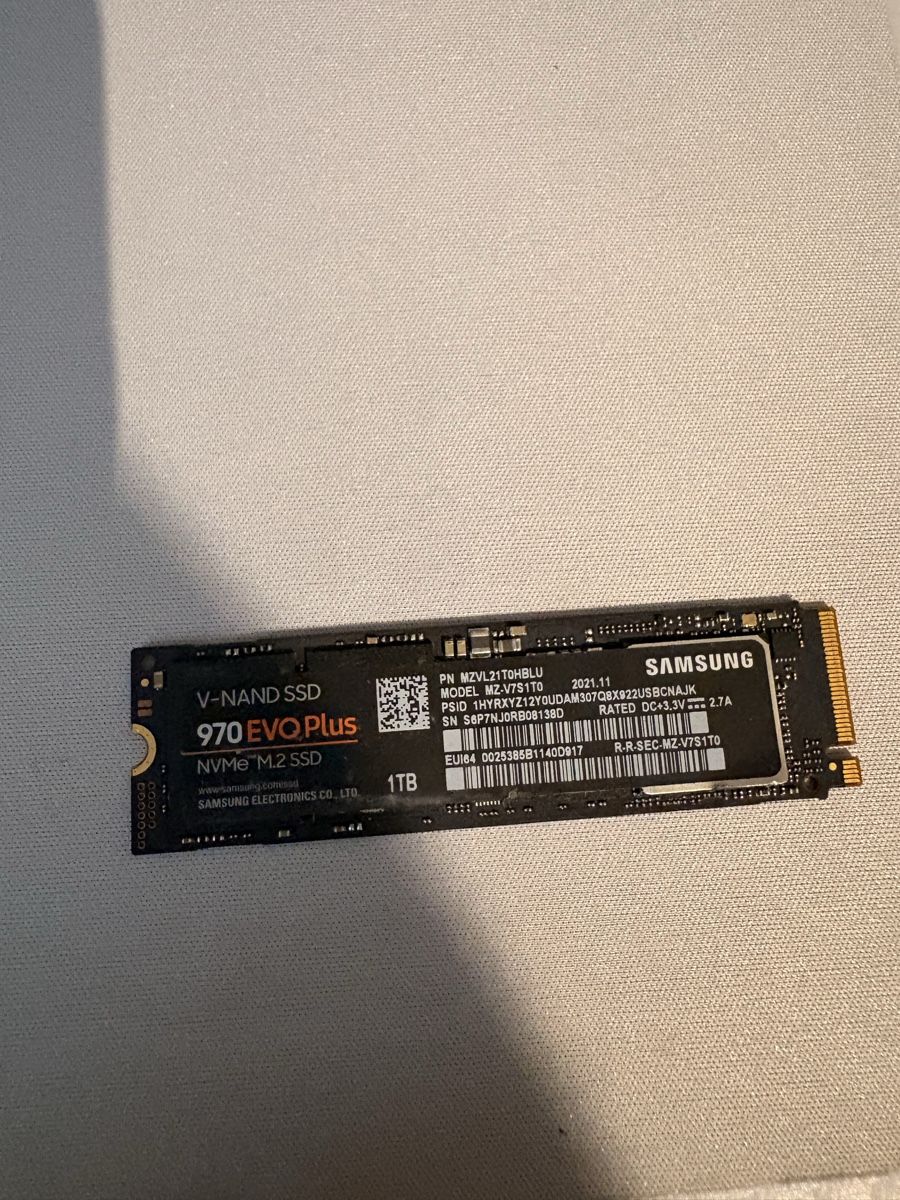 Samsung Disques durs: Samsung 970 evo plus m.2 1tb – D'occasion à Dompierre FR par PRiT_Madara