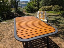 Gartentisch Holz/Alu, 6 Stühle mit Kissen