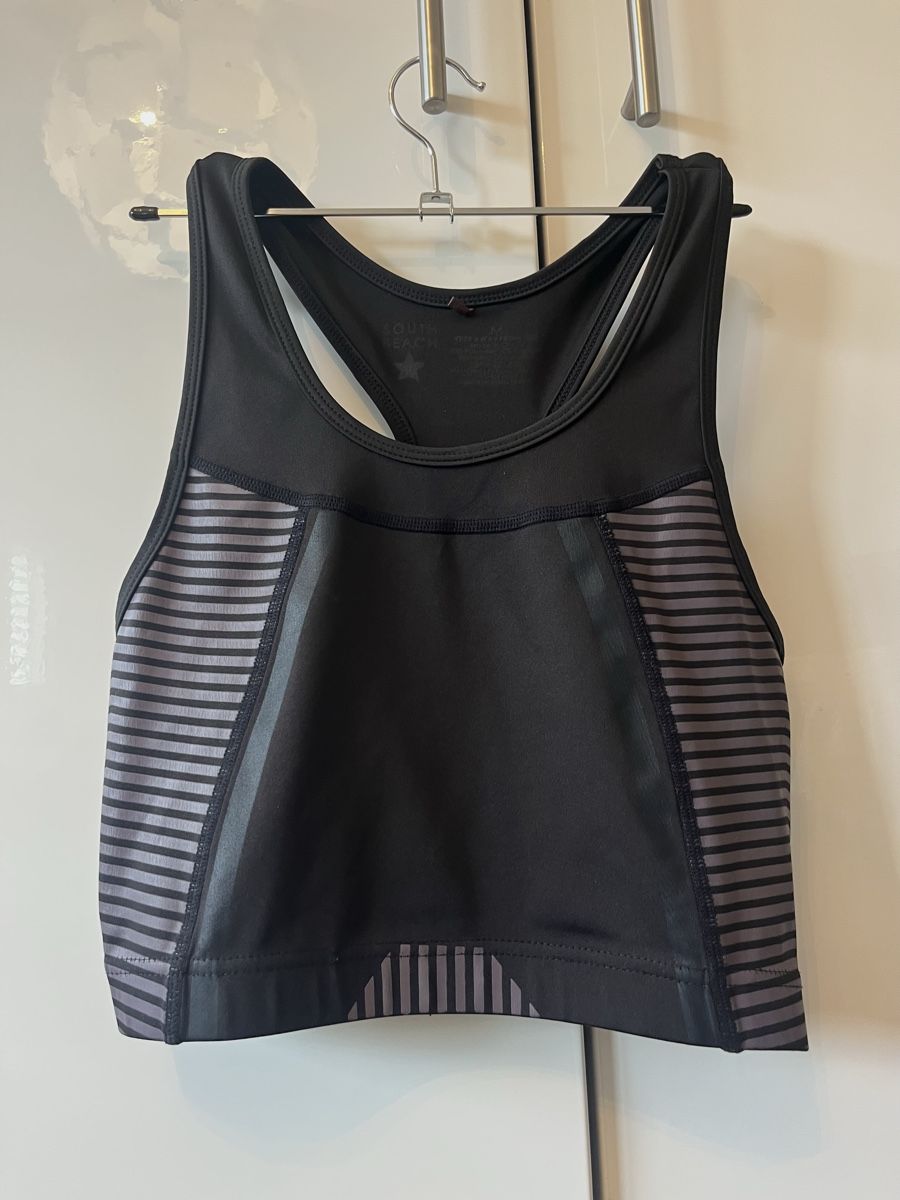 Top: Brassière de sport / top taille M  – Nuovo (secondo la descrizione) da Aigle venduto da sow_m7gm 2