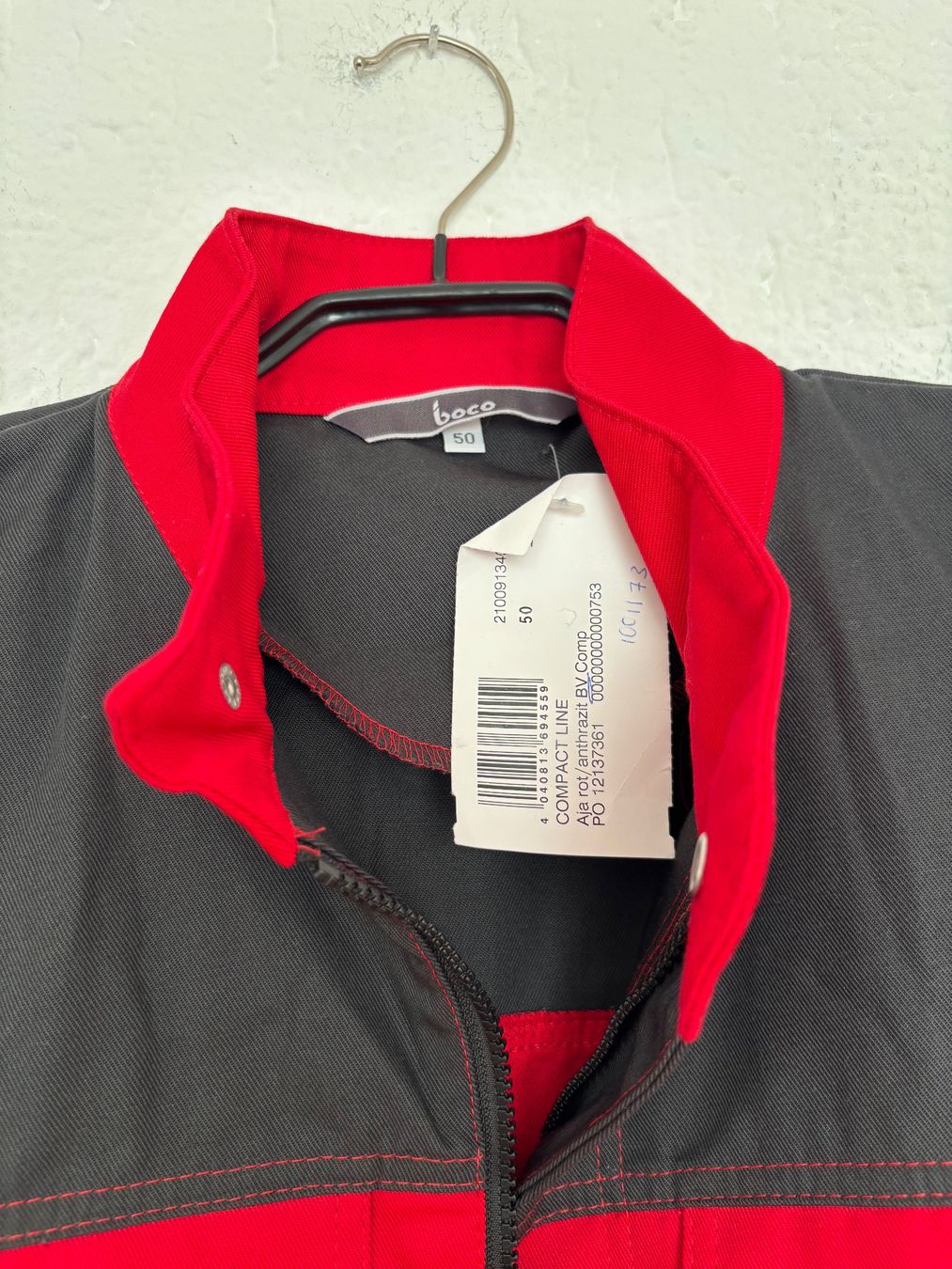 Giacche: Boco Arbeitsjacke, Grösse 50, Rot/Schwarz - – Nuovo e nell'imballaggio originale da Oberegg venduto da MR-shop 1