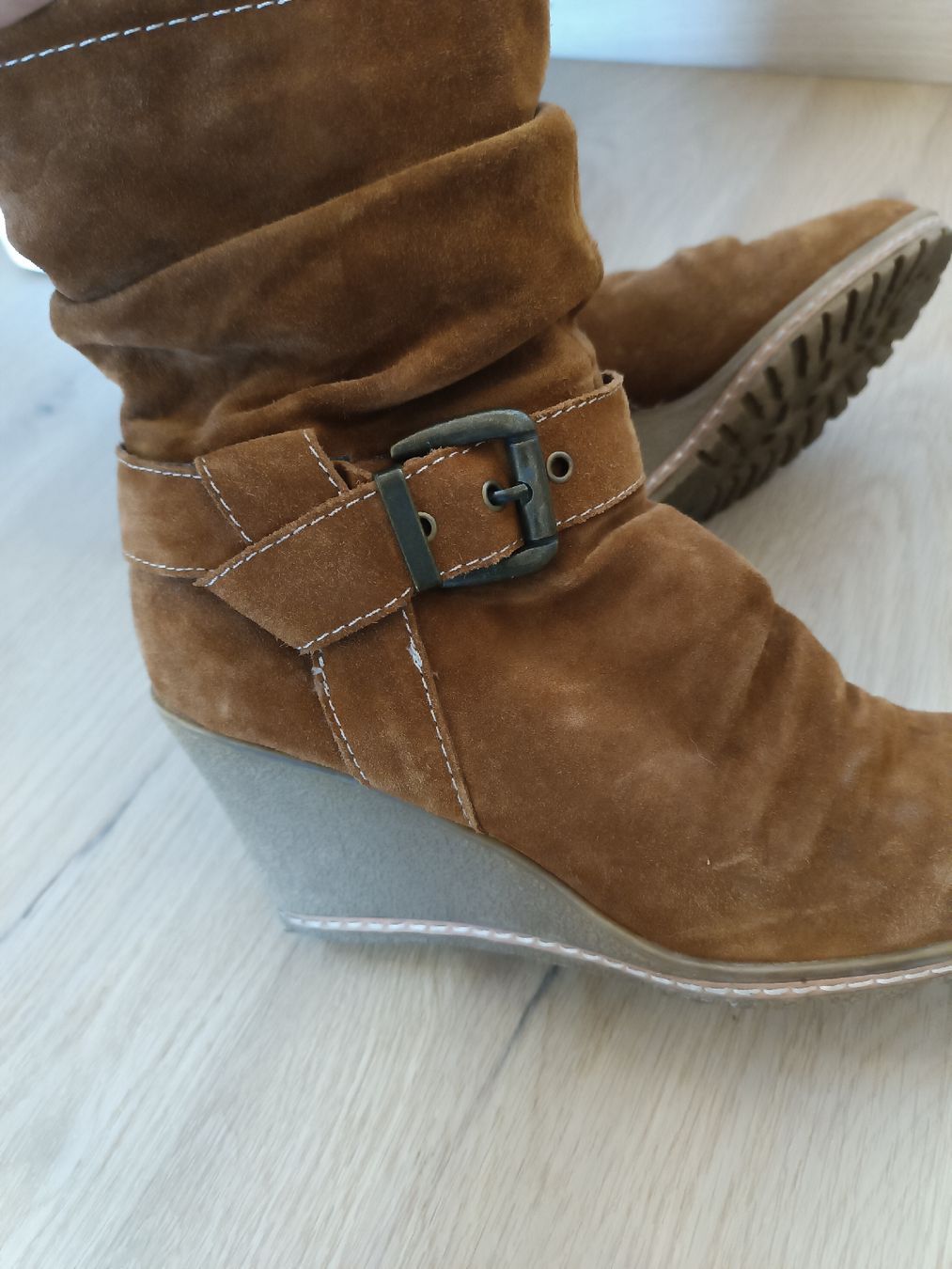 Scarpe da donna: Stivali 40 – Usato da Arbedo venduto da cuc_8zbh