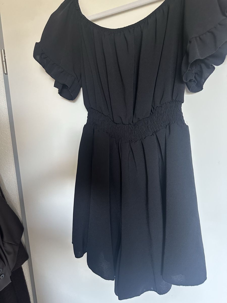 Tute: Schwarzer Jumpsuit mit gerafftem Bund Grösse S neu – Usato da Reinach BL venduto da Alles_muss_weg00 2