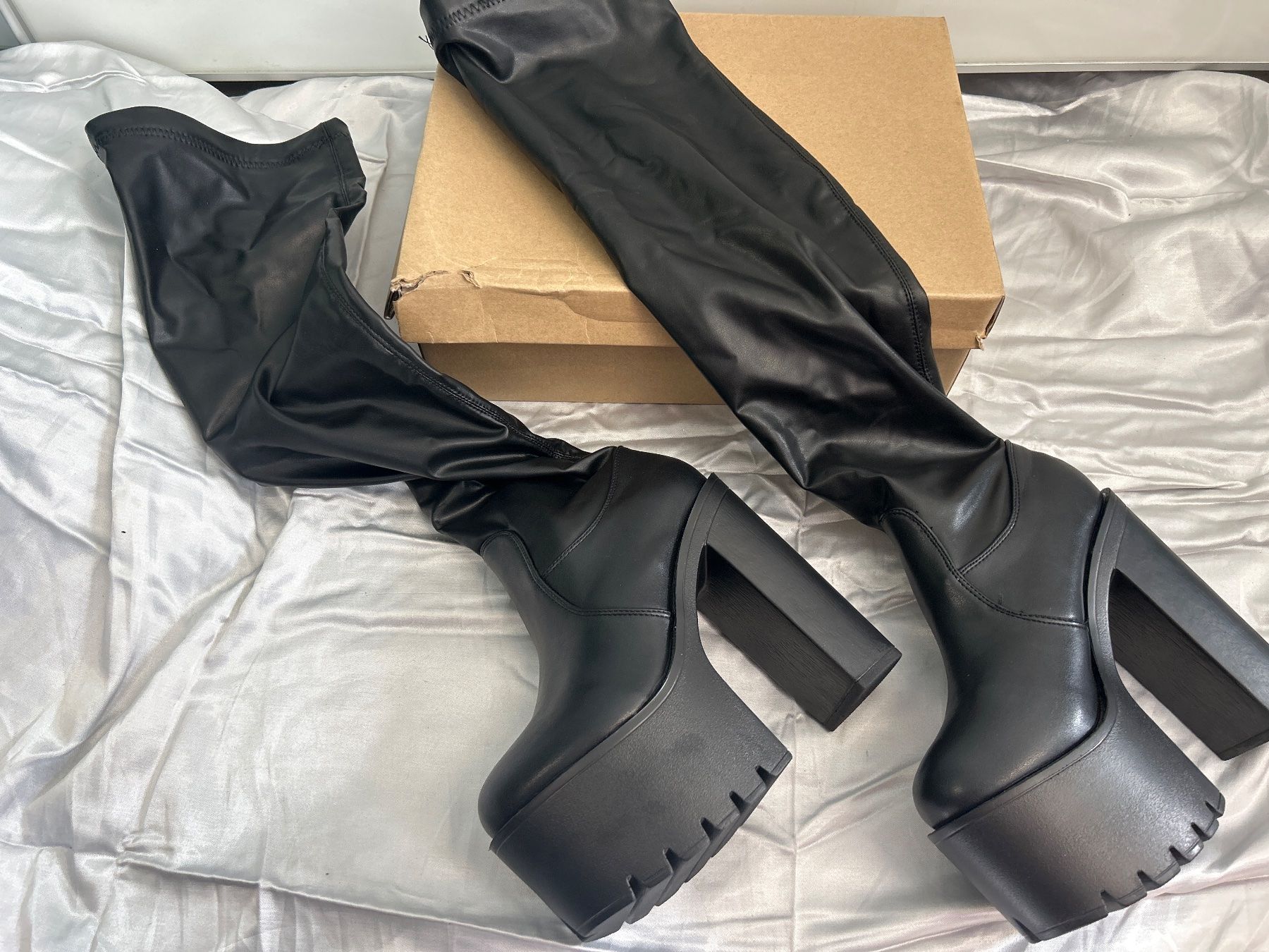 Damenschuhe: Platform Plateau Stiefel Overknee Schwarz Gr 38 Neu – Neu und originalverpackt aus Regensdorf von Spyke55 1