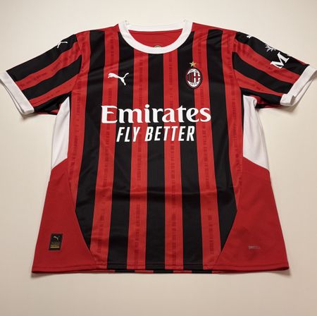 AC Mailand Fussballtrikot Puma rot schwarz neuwertig 24/25