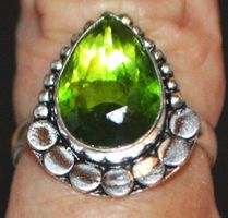 Ring L-7082 – Peridot Edelstein - 19mm Innendurchmesser