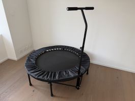 Fitness Trampolin mit Haltestange schwarz guter Zustand