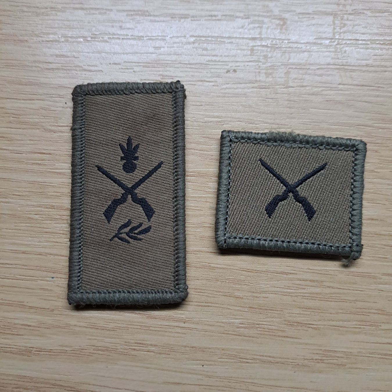 Schweizer Armee Placchette & Badge: Abzeichen Infanterie – Nuovo (secondo la descrizione) da Gipf-Oberfrick venduto da Mig_29