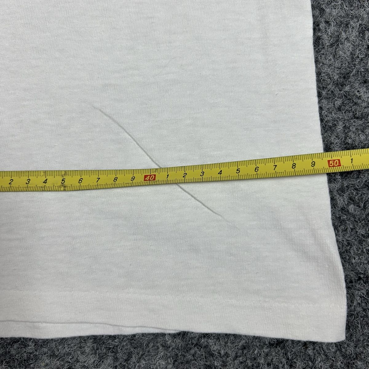 T-shirt: 1980s white shirt  – Usato da La Sagne NE venduto da Matlasape 3