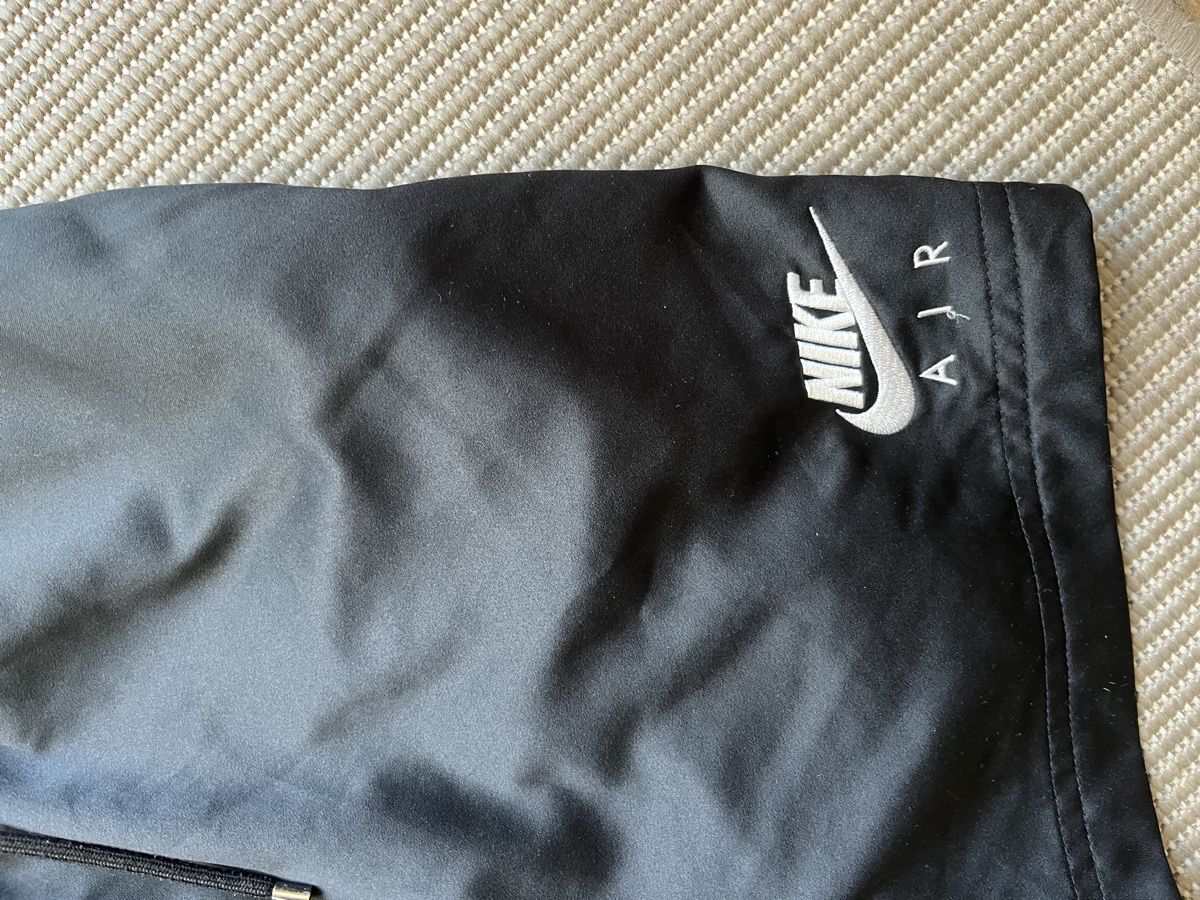 Nike Pantaloni: Short Nike Air noir - Taille S – Nuovo (secondo la descrizione) da Hauterive NE venduto da Lipal 1