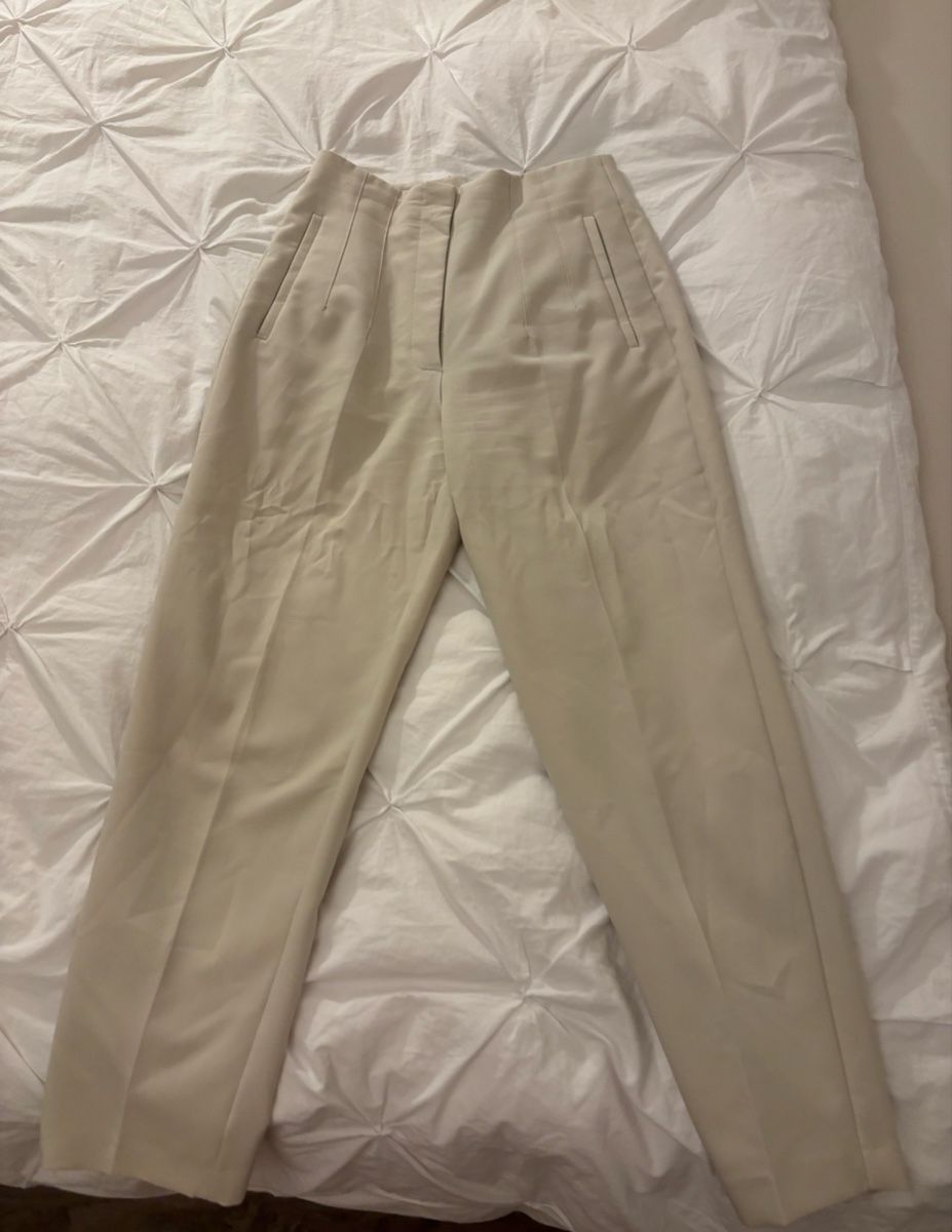 Zara Pantaloni: Beige Anzugshose Zara – Usato da Winterthur venduto da beijaflor777