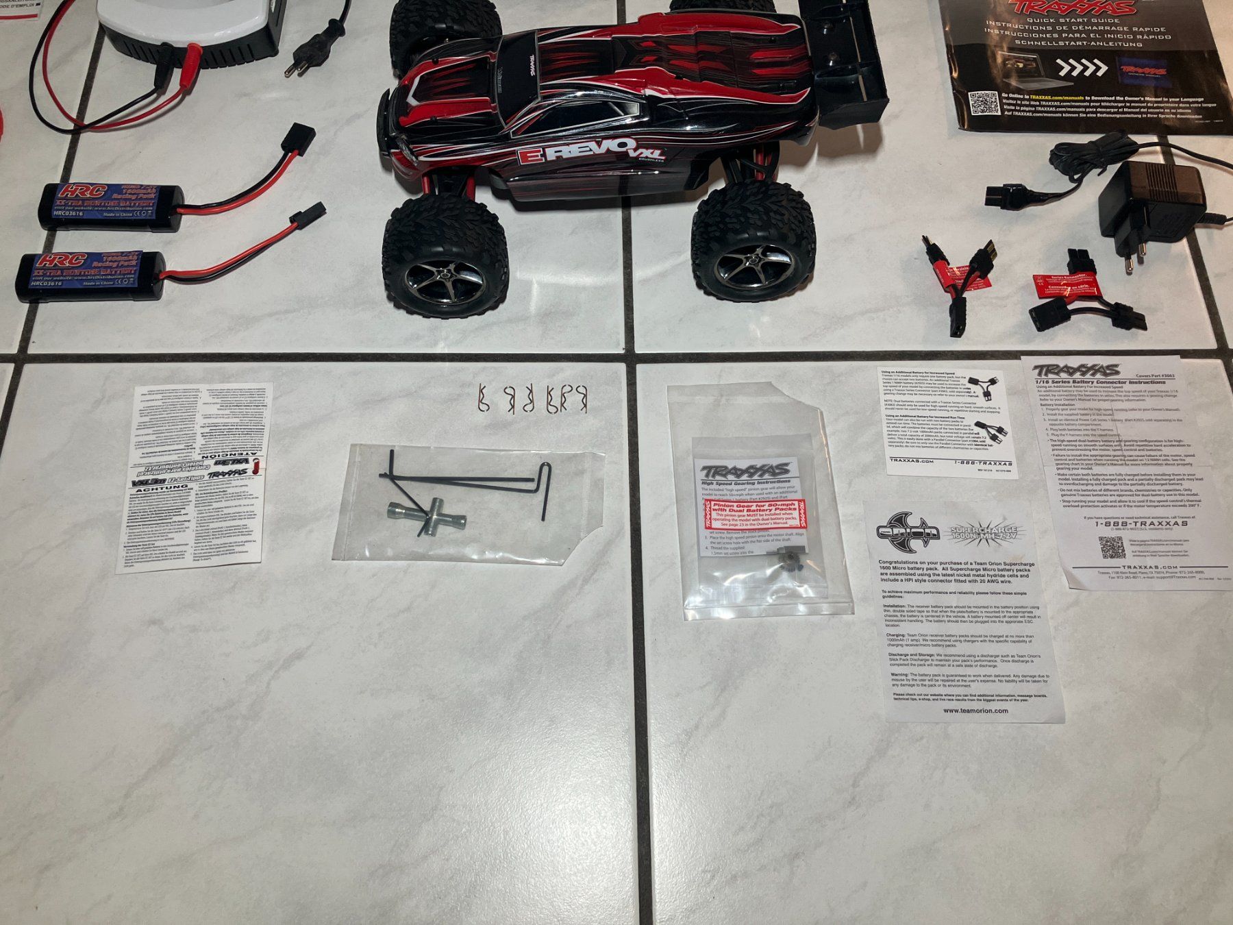 Traxxas RC Modellbau: Traxxas EREVO VXL 1/16 mit Ladegerät. – Gebraucht aus Abtwil AG von Swissraver 2