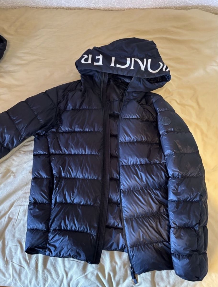 Giacche: Moncler Daunenjacke – Usato da Stettlen venduto da jas_m8ld