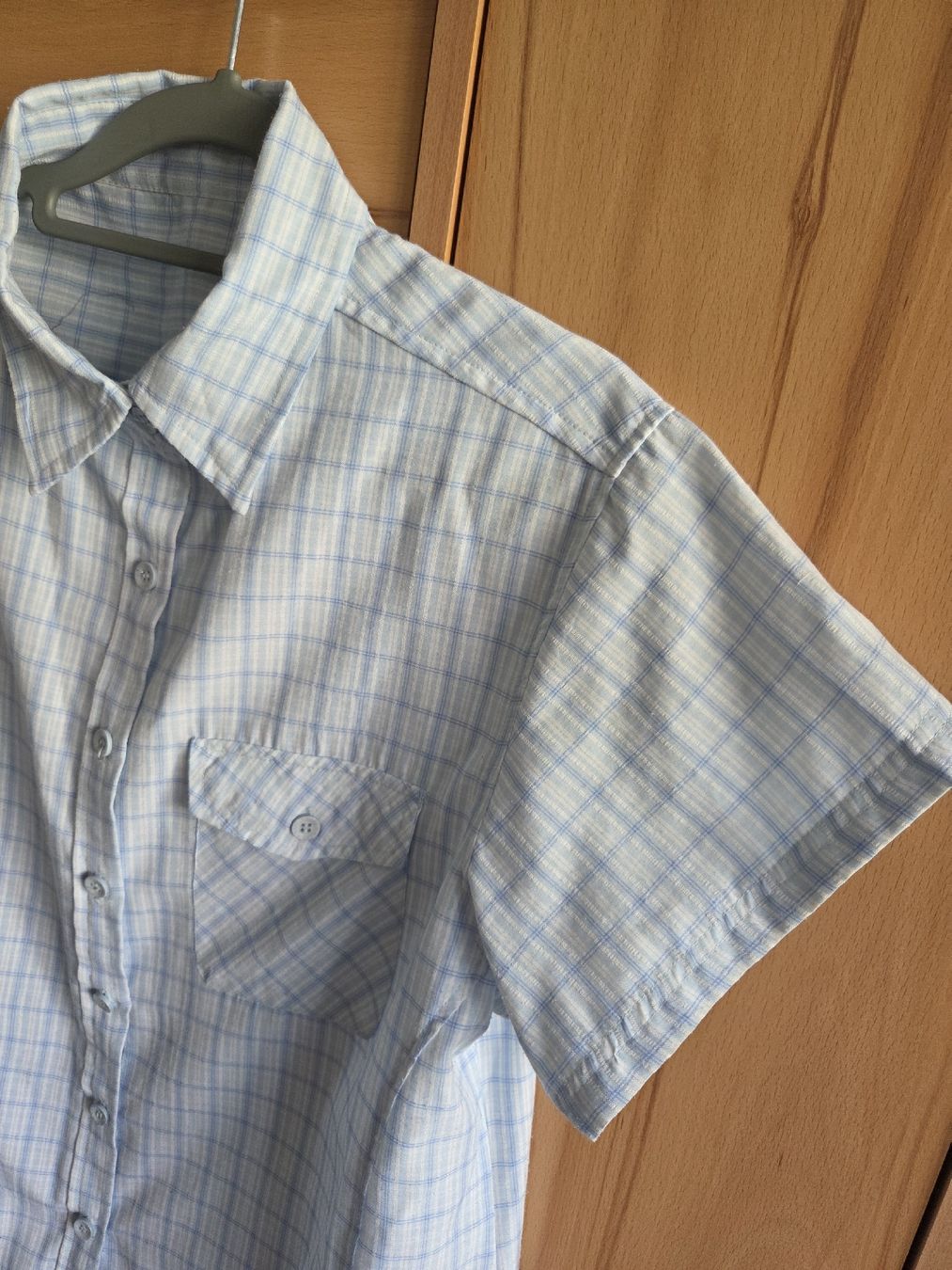 Camicette: Sportliche Kurzarm Bluse Hellblau/Weiß Gr.44/46 – Usato da Winterthur venduto da katzen07 1