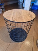 Beistelltisch mit Korb neuwertig Holz & Metall