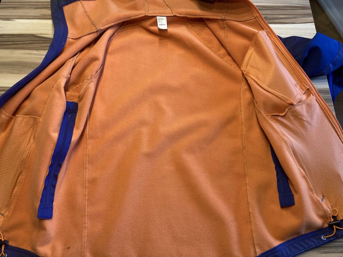 Giacche: Quechua Softshell Jacke, Gr. M, Top Zustand – Usato da Aarwangen venduto da to-hirschi 2