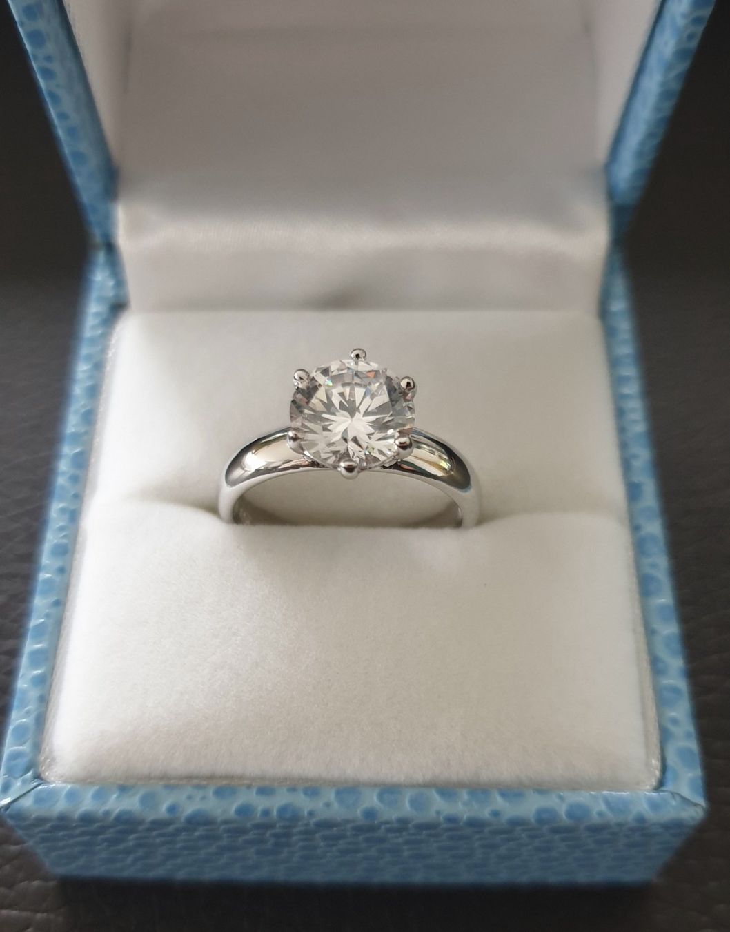 Anelli: Solitaire Silberring 925 mit Zirkonia - Neu – Nuovo e nell'imballaggio originale da Uetikon am See venduto da Coralreef 1