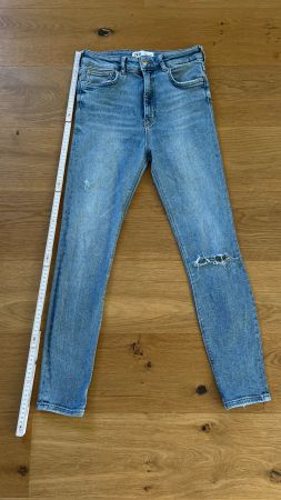 Zara Damen Jeans, Grösse 38, hellblau, neuwertig!