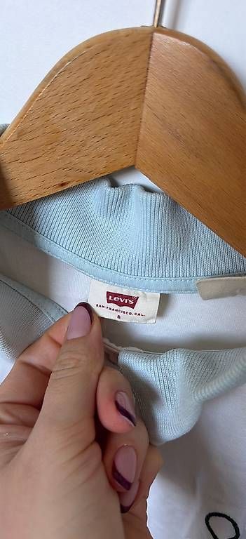 Magliette Polo: Levis Polo Tshirt Grösse S – Usato da Bern venduto da sshueli 1
